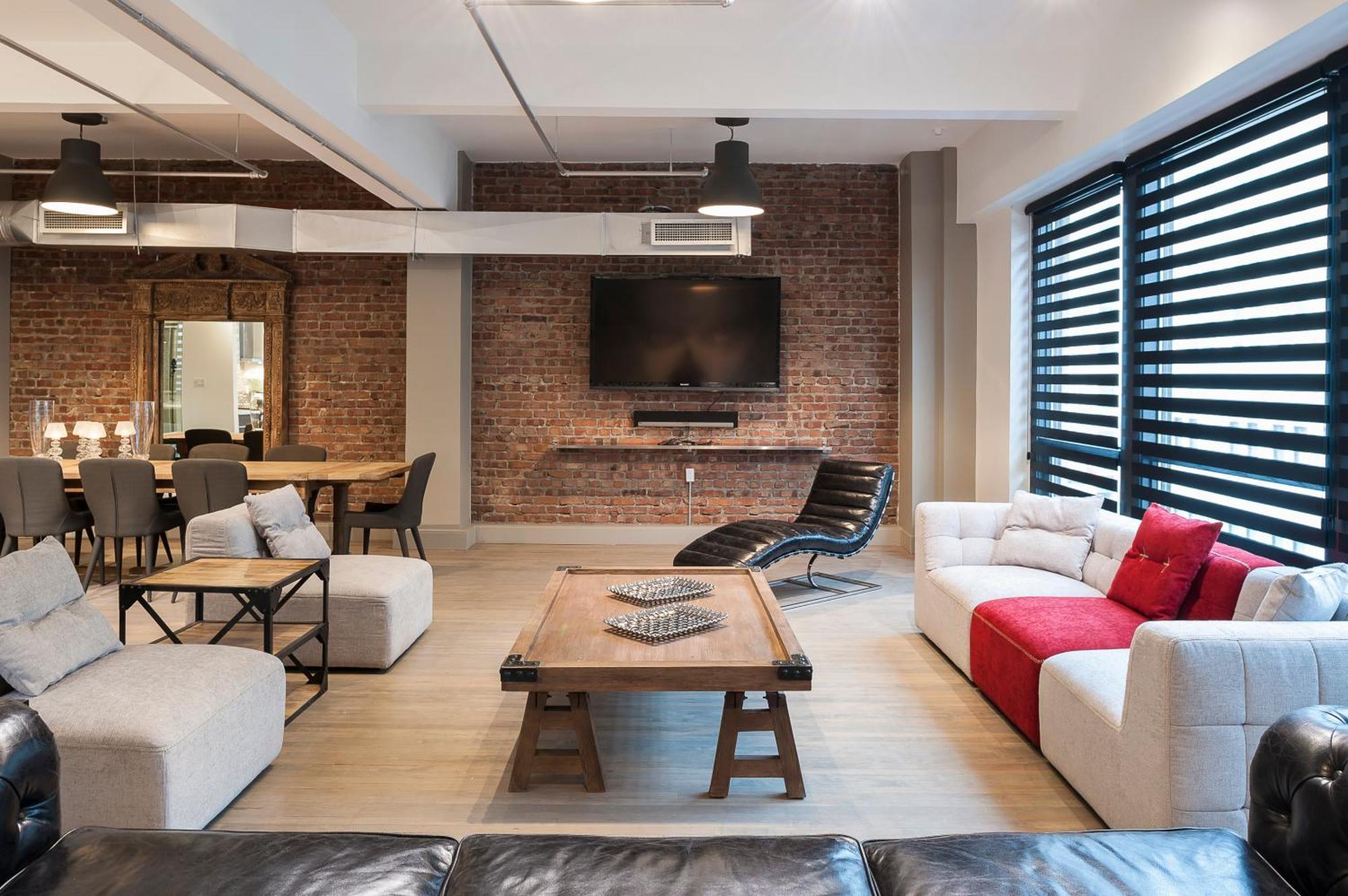 The Executive Loft At The Holland Hotel