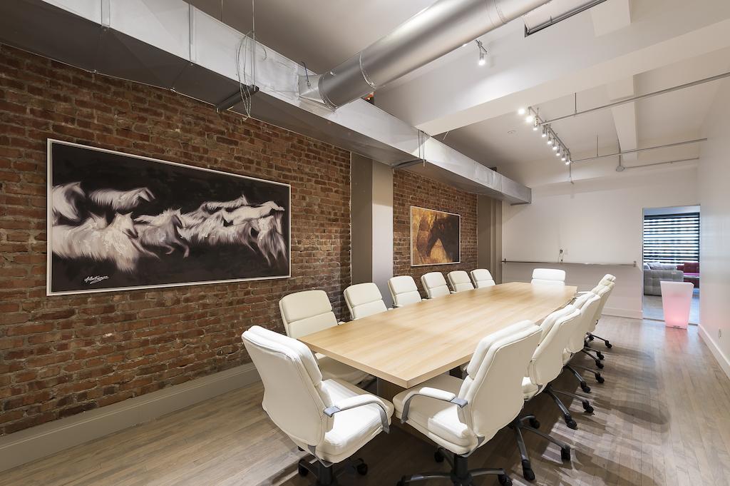 The Executive Loft At The Holland Hotel